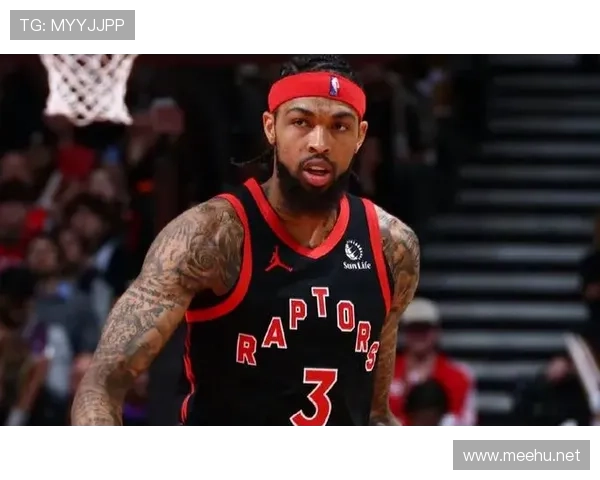 英格拉姆利用高位挡拆制造错位，凭借高效干拔跳投主导关键时刻得分